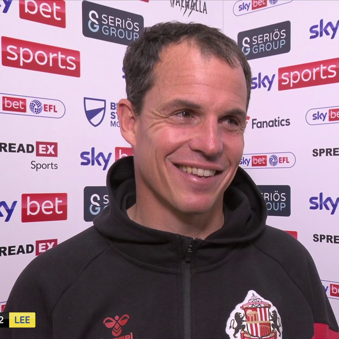 🗣️ "Everyone can make a mistake on the pitch, he's still a very good goalkeeper" Sunderland manager Régis Le Bris on Leeds goalkeeper Illan Meslier.