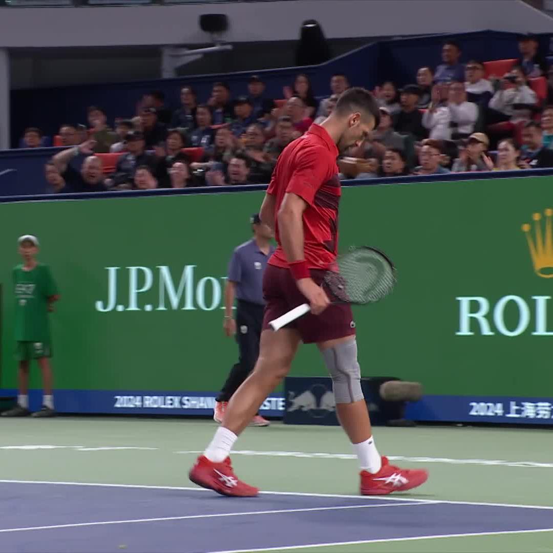 Getting into the groove ๐บ Novak Djokovic #RolexShanghaiMasters