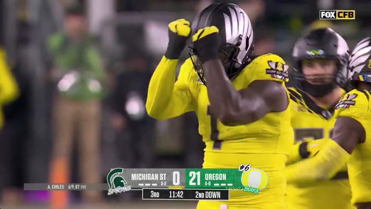 Oregon front 7 had a fun day.