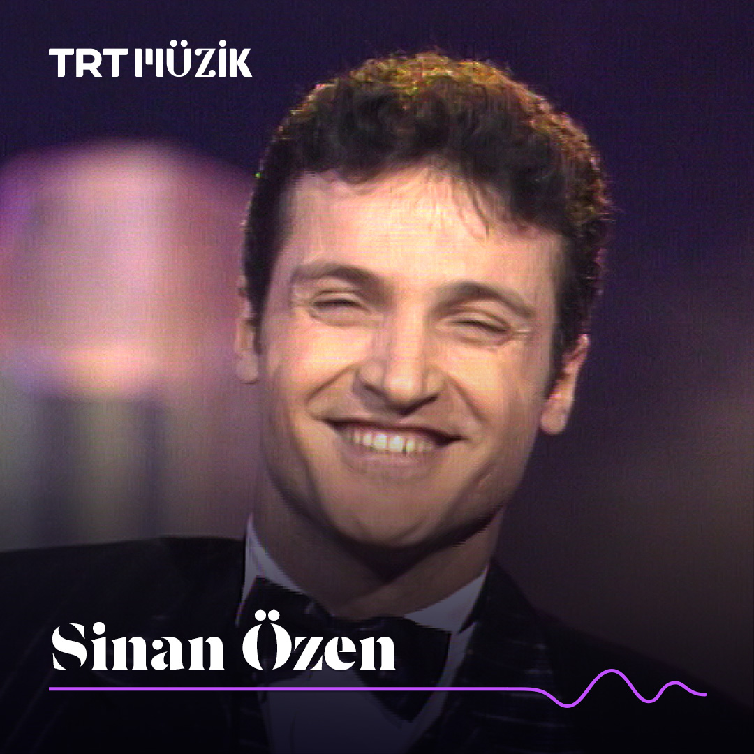 Sinan Özen, duygusal şarkısıyla sahnede! 🌹 "Sensiz bir dakika Hatta saniyeler bile zor"