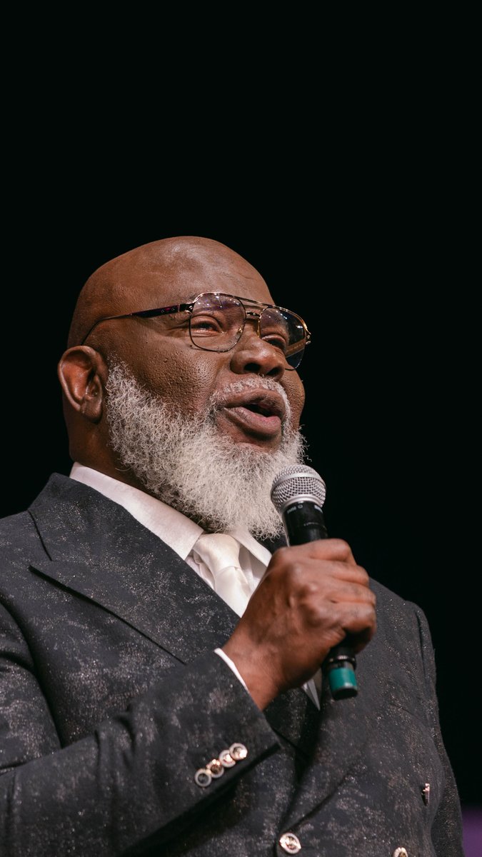 We were never promised a life without challenges. When you answer God’s calling, you’re sure to face conflict. Step outside of your comfort zone and #TrustYourWings! Get into my full lesson at #TDJOnline #TPHDallas #EvolveSunday