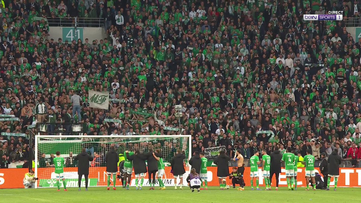 #Ligue1McDonalds 💚 La communion entre le Chaudron et ses joueurs ! 🤩 L'ASSE s'impose 3-1 face à Auxerre ! #beINSPORTS #ASSEAJA