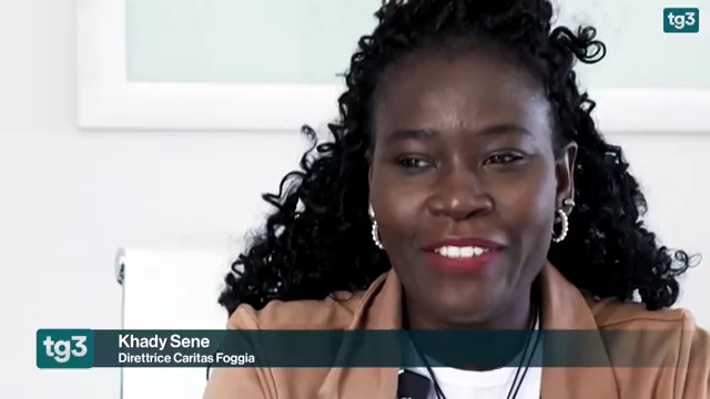 A Foggia è diventata direttrice della Caritas Khady Sene, la prima donna immigrata a ricoprire questo ruolo. Al Tg3 racconta: "Nei momenti di difficoltà non sono mai stata lasciata sola".