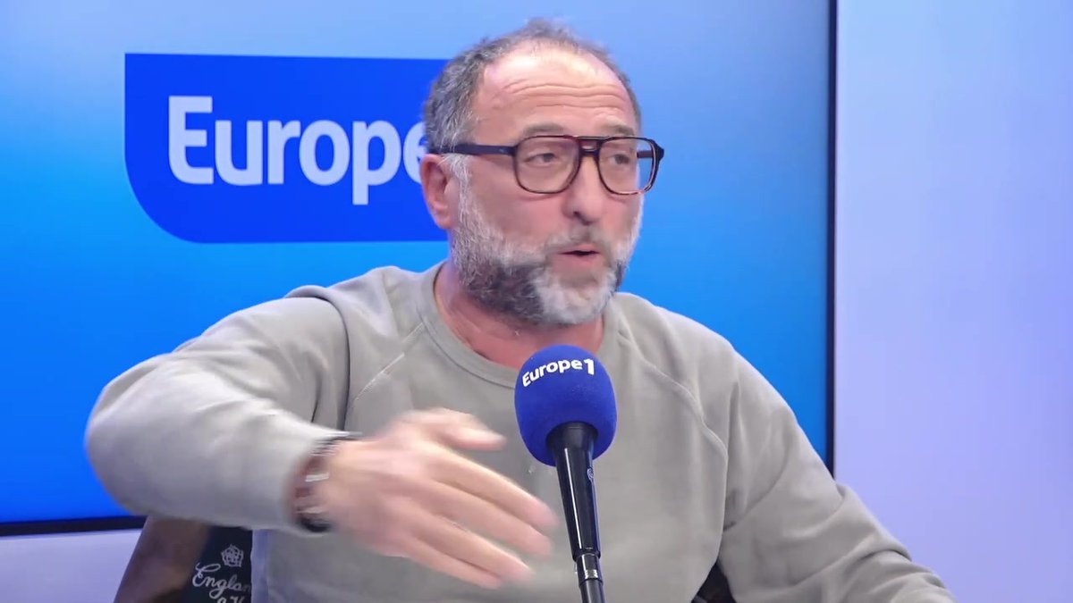 "Aujourd'hui, la communauté juive est totalement lâchée par Emmanuel Macron..." s'inquiète Frank Tapiro dans #Europe1SoirWE avec Pascale de La Tour sur #Europe1.