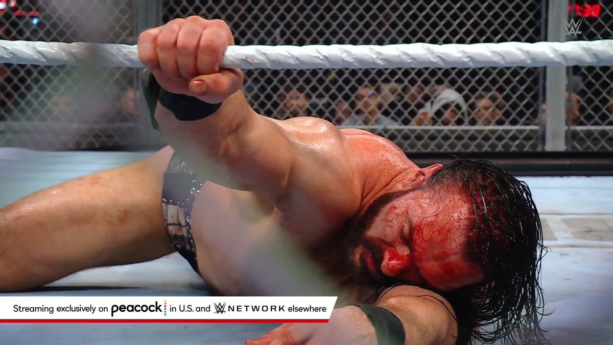 HIAC + TABLE = 😲😲😲 #WWEBadBlood