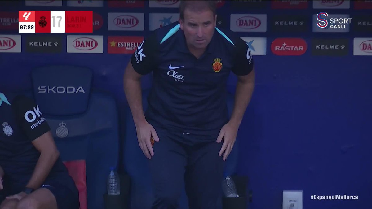 Volkan Demirel: Hatayspor'a geldiğimde, Bertuğ Yıldırım'ın 17 bin TL maaşı vardı. Bertuğ'u 3-5 maç oynatıp 5M€'ya satacağım dedim. "Nasıl satacaksın hocam o paraya" dedi Hatayspor yönetimi. 5.4M€'ya satıldı. 📰TV 100