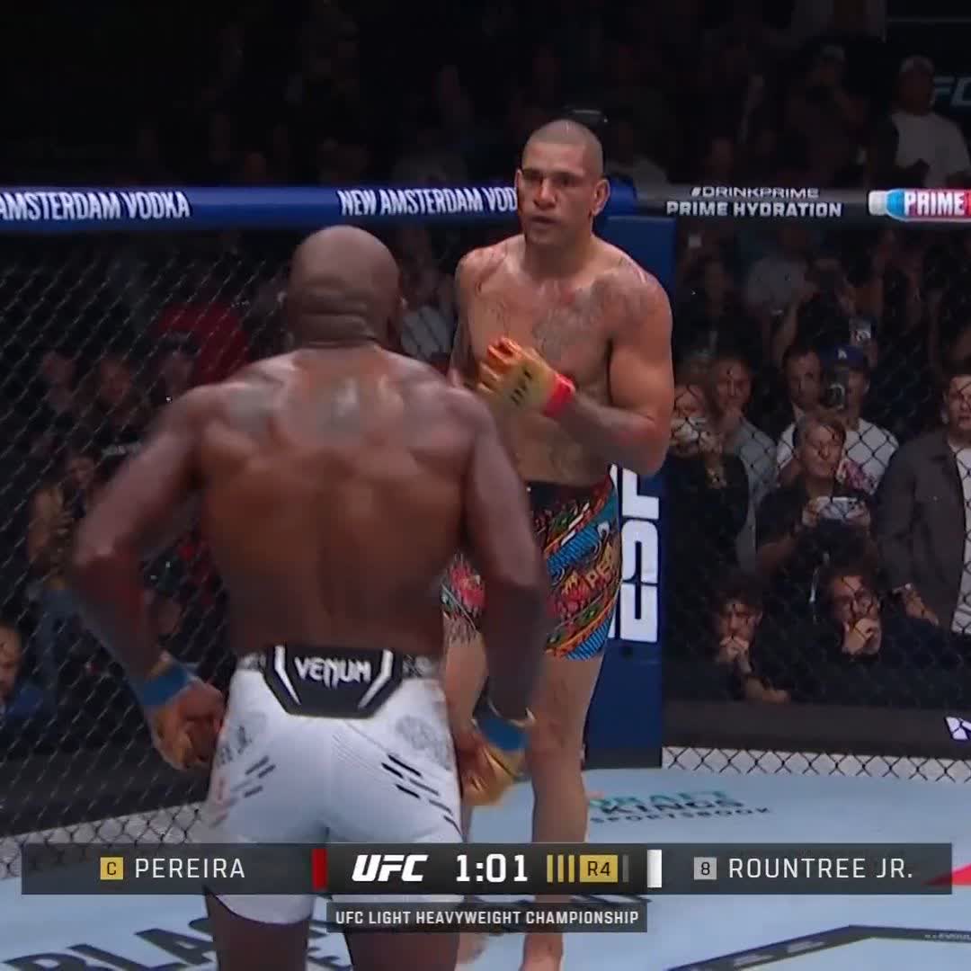 👑 El campeón lo hace de nuevo!!! Alex "Poatan" Pereira 🏆🇧🇷 #UFC307