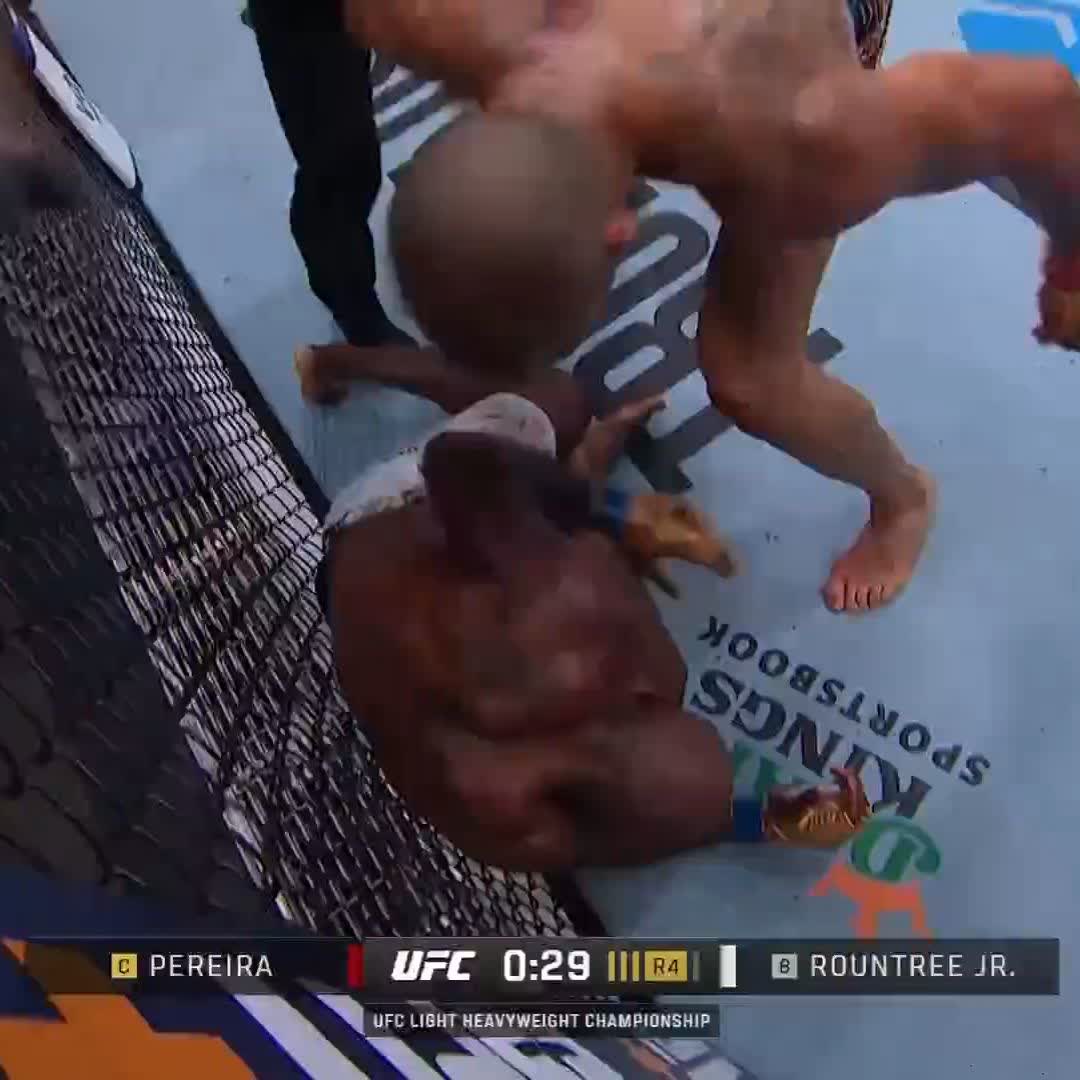 POATAN WINS THE WAR 🤯 Alex "Poatan" Pereira battles for the TKO victory in the #UFC307 main event!