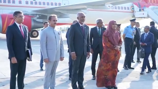 ރައީސުލްޖުމްހޫރިއްޔާގެ ދެކަނބަލުން ފުރަމާނަ ދަތުރުފުޅެއްގައި އިންޑިއާއަށް ވަޑައިގަތުން