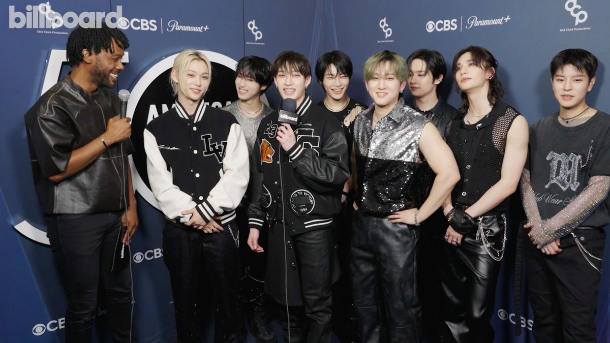 #StrayKids will pay homage to boy bands with #NSYNC at tonight's #AMAs50th Anniversary Special at 8PM ET on CBS and Paramountplus! 👏🕺🎂5⃣0⃣🇺🇸🎼🏆📺🕗🗽👑👑❤️🔥 #NSYNCpavedtheway Stray Kids *NSYNC