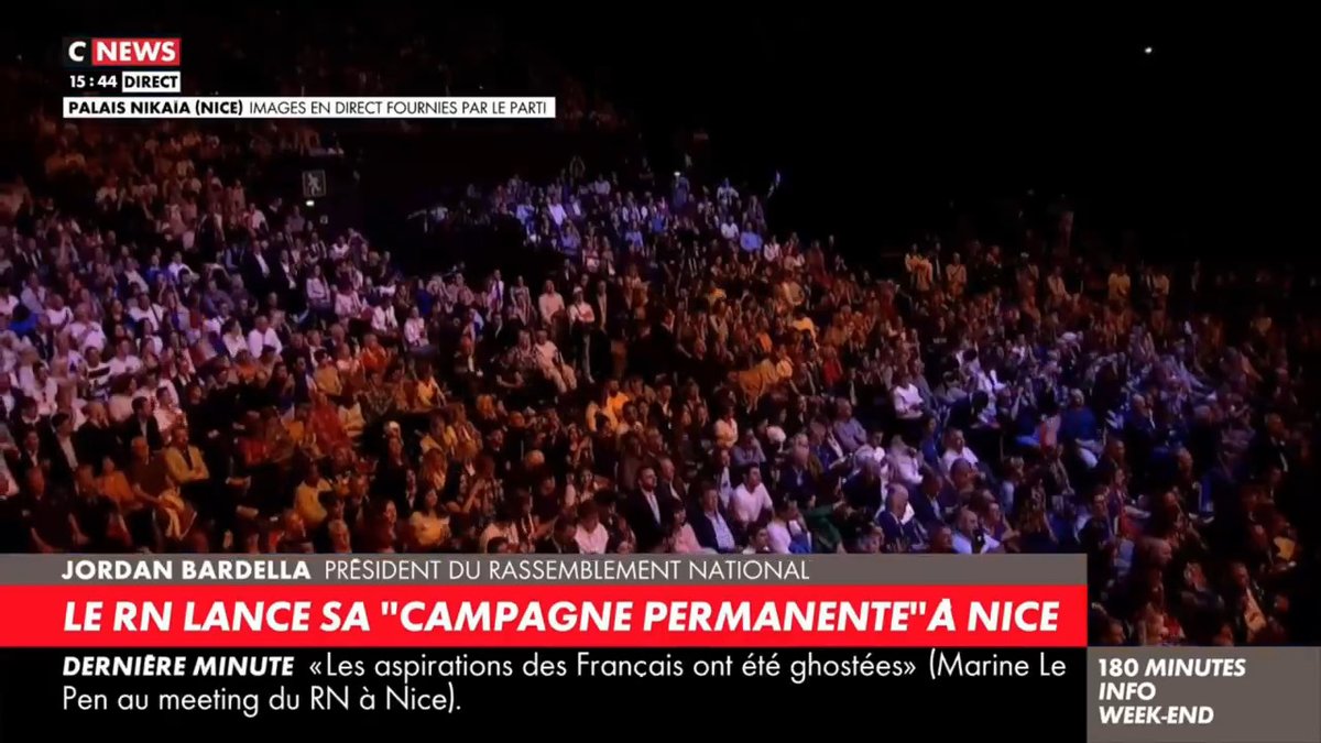 Je ne saurais vous dire à quel point je vous suis reconnaissant. Chères Françaises, chers Français, merci d’avoir été là ! Merci d’être toujours là ! Nous avons tant accompli, dans un temps si court. Je vous le dis : la vague va continuer à grandir. #JusquALaVictoire