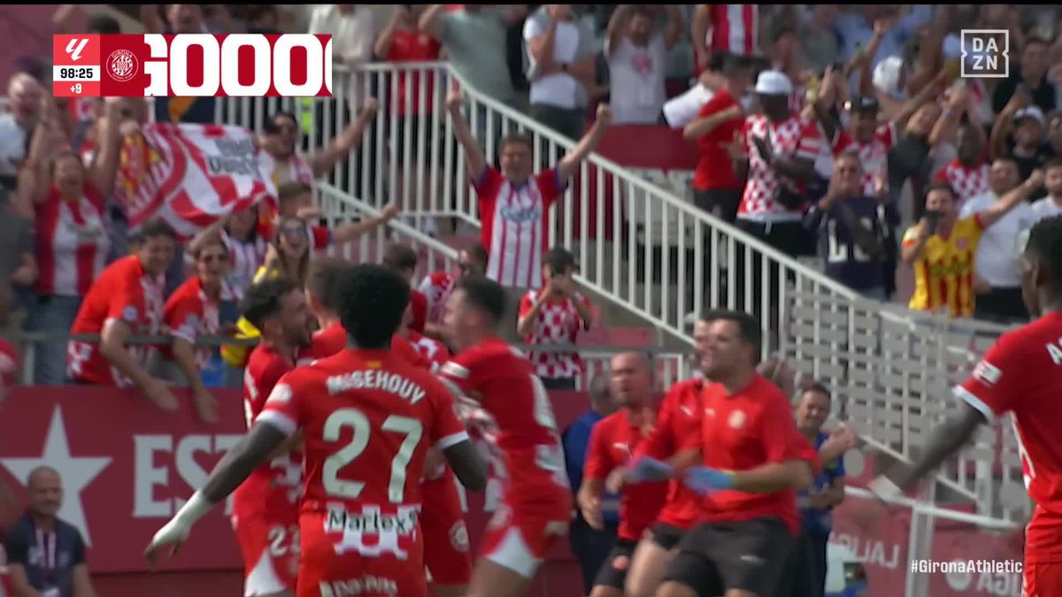 La bandera del Girona FC. El corazón de Montilivi. El eterno capitán Es decir gol y pensar siempre en Christian Stuani. Desde los 11 metros y con agonía. Es la leyenda que sigue dando alegrías a toda una afición ❤️🤍 #LALIGAenDAZN ⚽