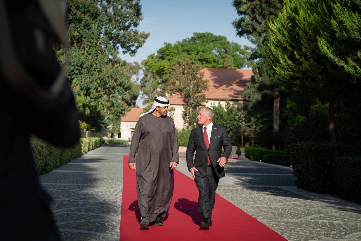 يسعدني دوما الترحيب بأخي العزيز سمو الشيخ محمد بن زايد في الأردن، والبناء على العلاقات المتميزة بين بلدينا وشعبينا الشقيقين لتوسيع التعاون الاقتصادي، والذي توج اليوم بتوقيع اتفاقية الشراكة الاقتصادية الشاملة
