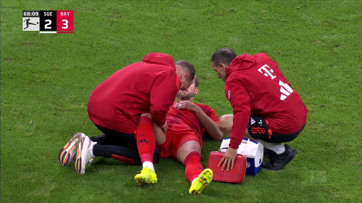 Bayern Munich striker Harry Kane was substituted after receiving treatment following a collision in the second half ❌ A potential injury issue for the England captain ahead of the international break 🚨