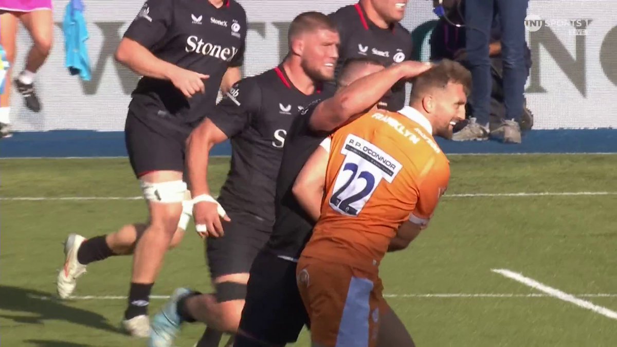 🗣️ Chris Ashton: 'Do you feel bad about this?' 🗣️ Ben: 'No, not at all!' All in the spirit of the game 😂