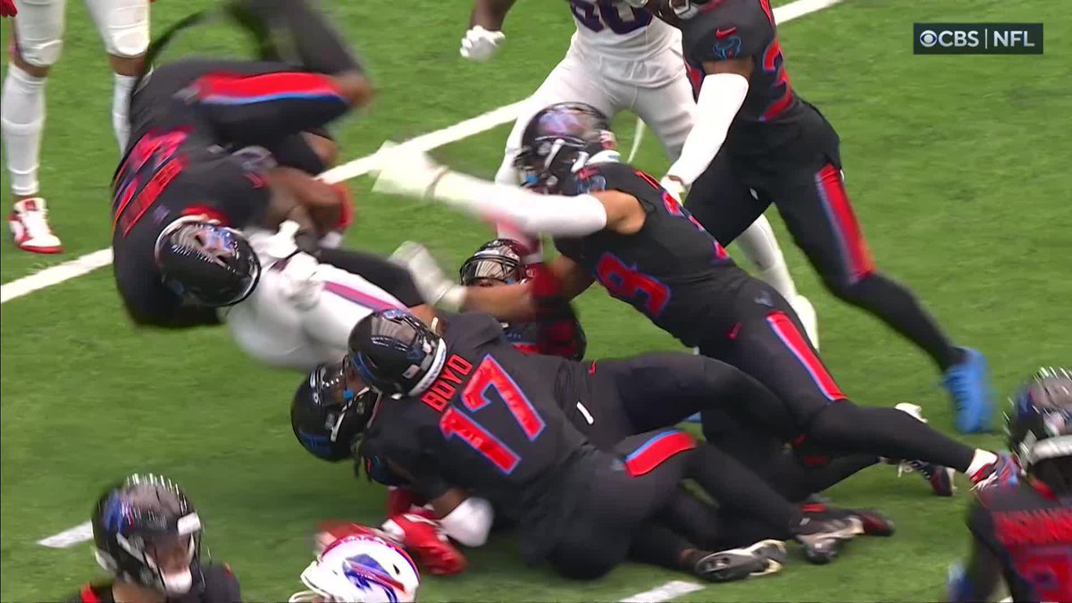 This is a damn WWE tag team finishing move