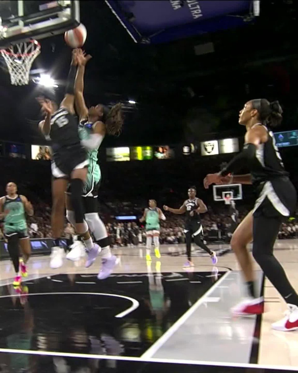 TIFFANY HAYES BLOCKED IT BEFORE THE BUZZER 👀