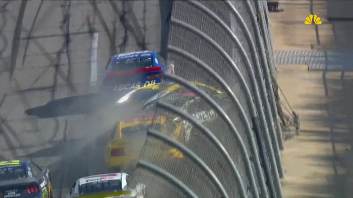 A BIG PUSH. A BIG WRECK. Alex Bowman gets into Ryan Blaney, collecting Ross Chastain. #NASCARPlayoffs