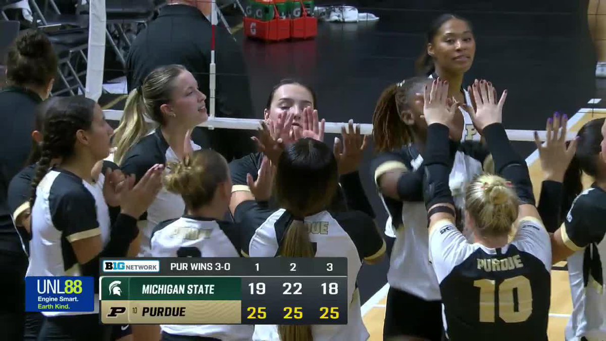 Dave Shondell is now the winningest coach in Purdue Volleyball history 🥳 #B1GVolleyball