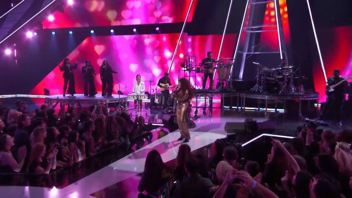 .C H A K A | K H A N and Sheila E. are bringing that #AMAs50 legendary E N E R G Y ⚡️ Watch NOW on CBS and streaming on Paramount+. #AMAs