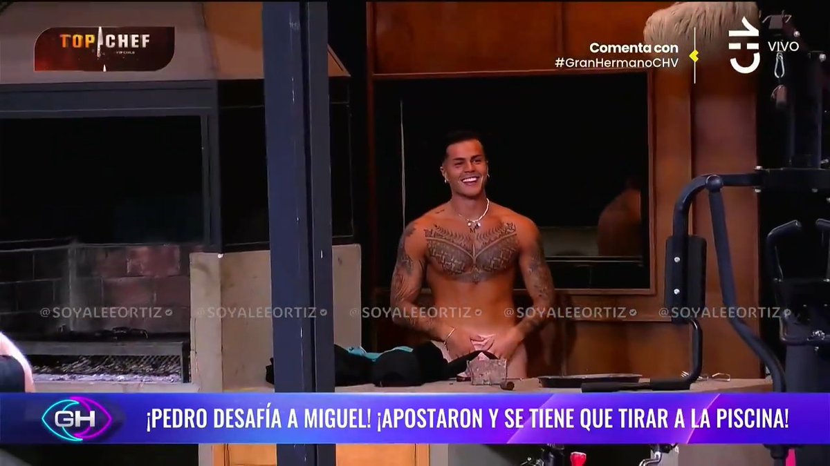 🔴 "YO NUNCA VI UN POTO TAN BLANCO EN MI VIDA": Se lanzaron en pelotas a la piscina y los comentarios son cine puro 🤣🚬 #GranHermanoCHV Es que Miguel y Felipe... 👀🤣. Mención especial para la Carlyn y Cony 😂