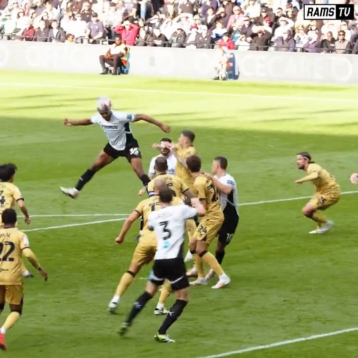 Start your week with another angle of THAT Curtis Nelson header. 😍
