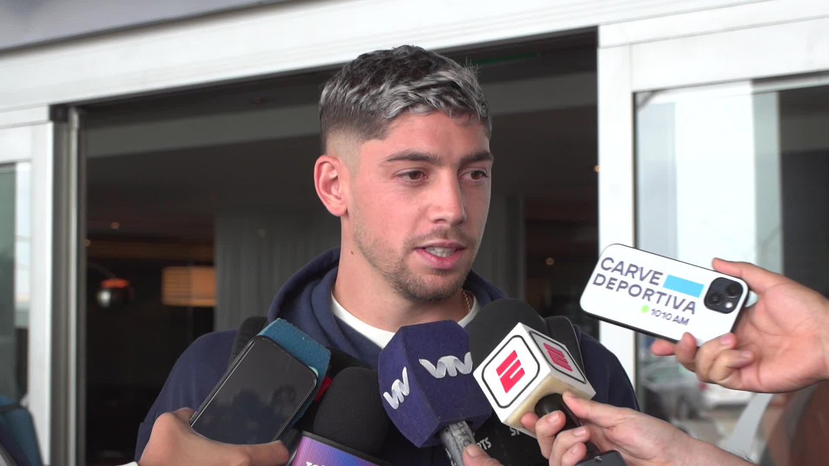 "LO QUE DIJO LUIS ES TODO VERDAD, JAMÁS MINTIÓ, NO EXAGERÓ EN NINGÚN MOMENTO", afirmó Fede Valverde sobre las declaraciones de Lucho Suárez. Y agregó: "DESDE QUE ESTÁ MARCELO, LO HEMOS ARREGLADO HABLANDO Y ESTA VEZ VA A SER IGUAL, QUE SE VA A ARREGLAR DE LA MISMA FORMA".