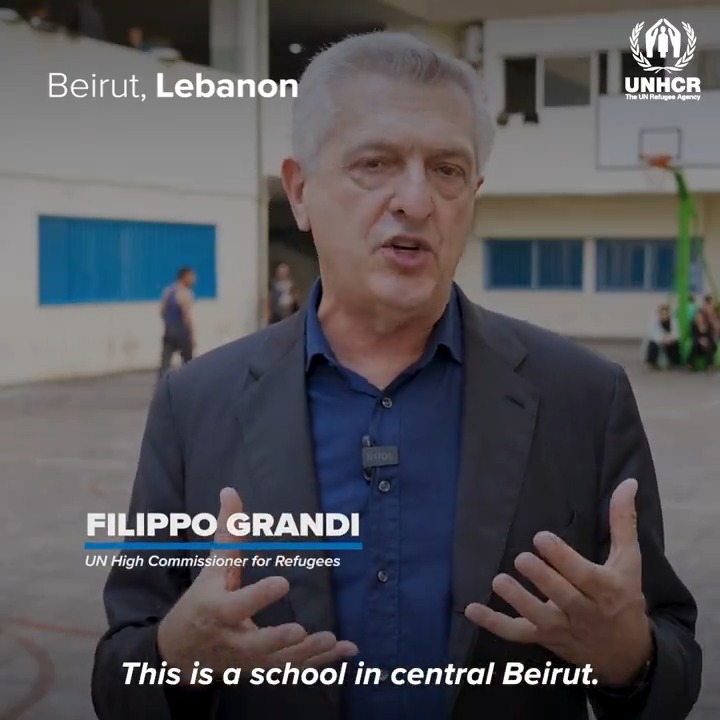 📌 In Beirut: High Commissioner Filippo Grandi visits families displaced by conflict in Lebanon. Many are without shelter, living in dire conditions. UNHCR is delivering critical aid, but more support is urgently needed.