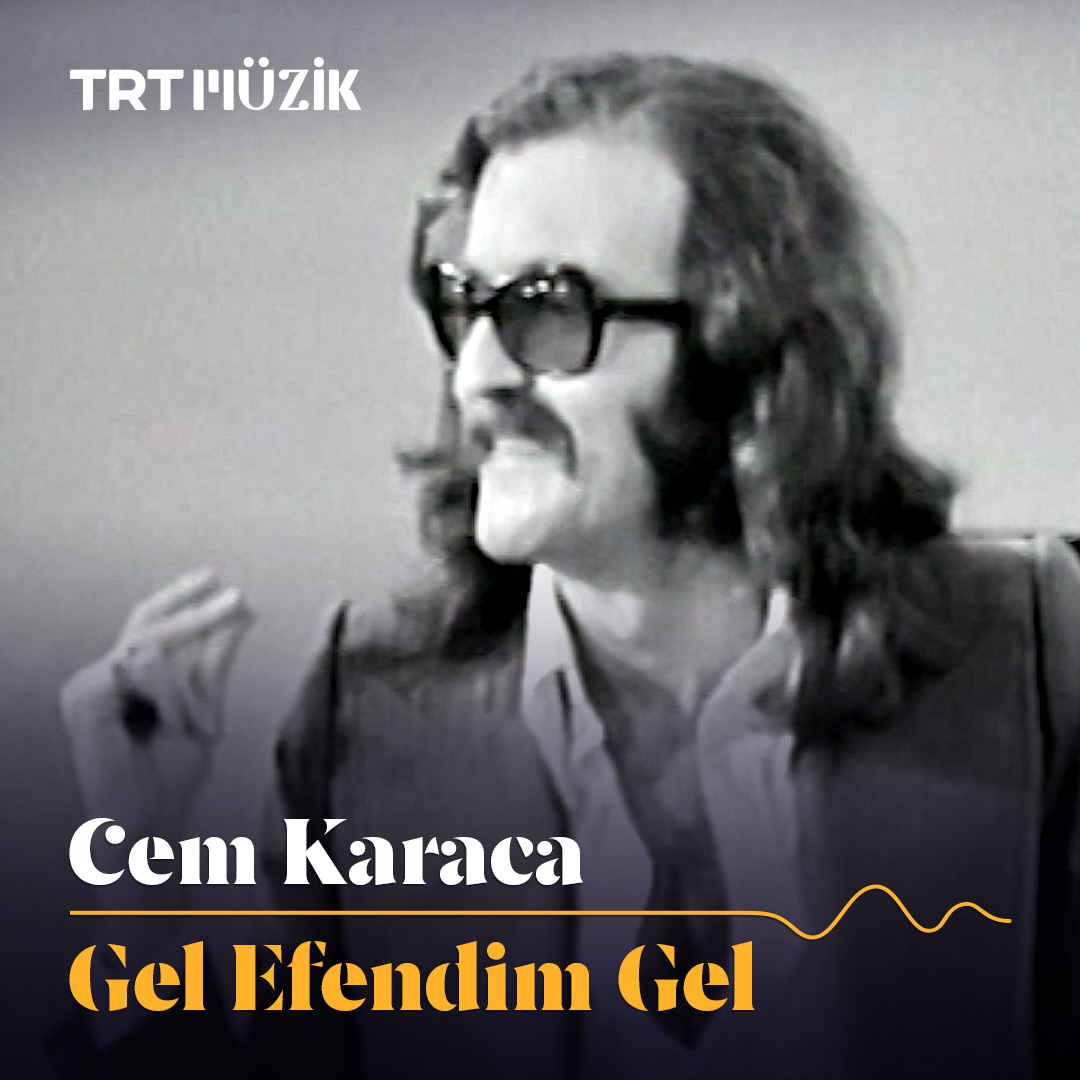 Cem Karaca, 1978 yılına ait görüntülerde "Gel Efendim Gel" adlı eseri söylüyor. 🎞️