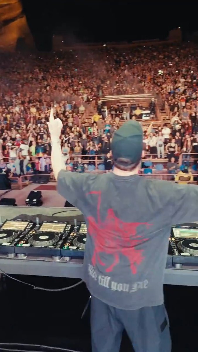 SLANDER - DO YOU FEEL LOVED [UNRELEASED] LIVE @ RED ROCKS