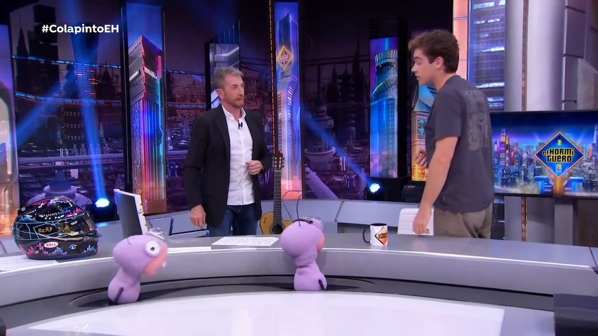 La técnica de Franco Colapinto para limpiar el mono y ducharse a la vez 🤣 #ColapintoEH