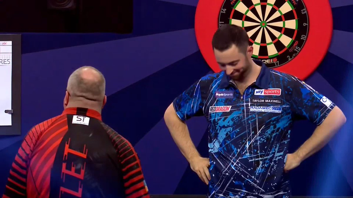HEROIC FROM HUMPHRIES! 👏 That is INCREDIBLE! Luke Humphries produces an astonishing comeback to deny Stephen Bunting and begin his bid for back-to-back World Grand Prix titles! 📺 #WGPDarts | R1