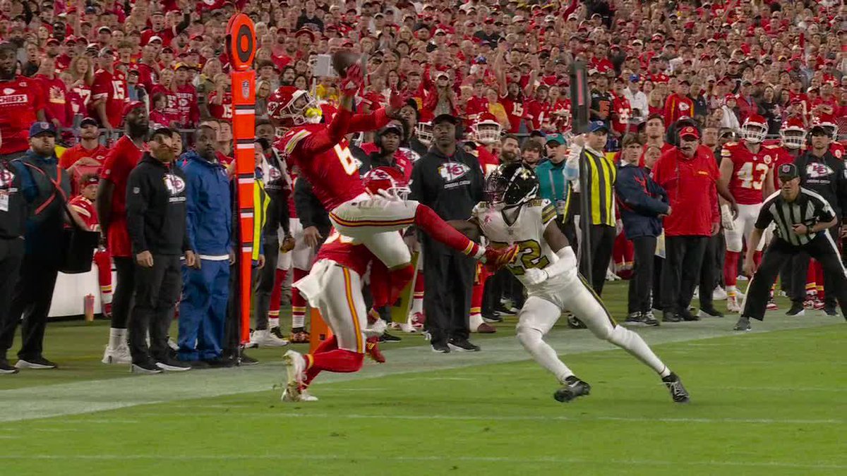 DEREK CARR PICKED OFF! UNREAL 🤯