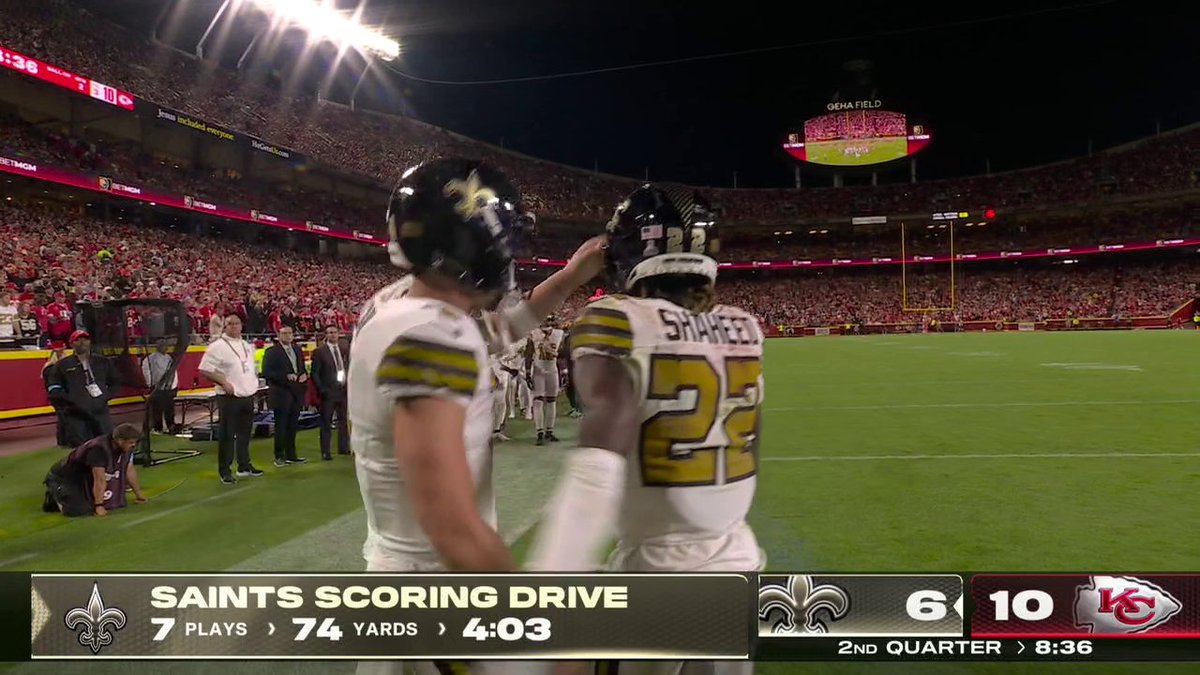 DEREK CARR WITH AN ABSOLUTE DIME TO RASHID SHAHEED FOR SIX 🔥