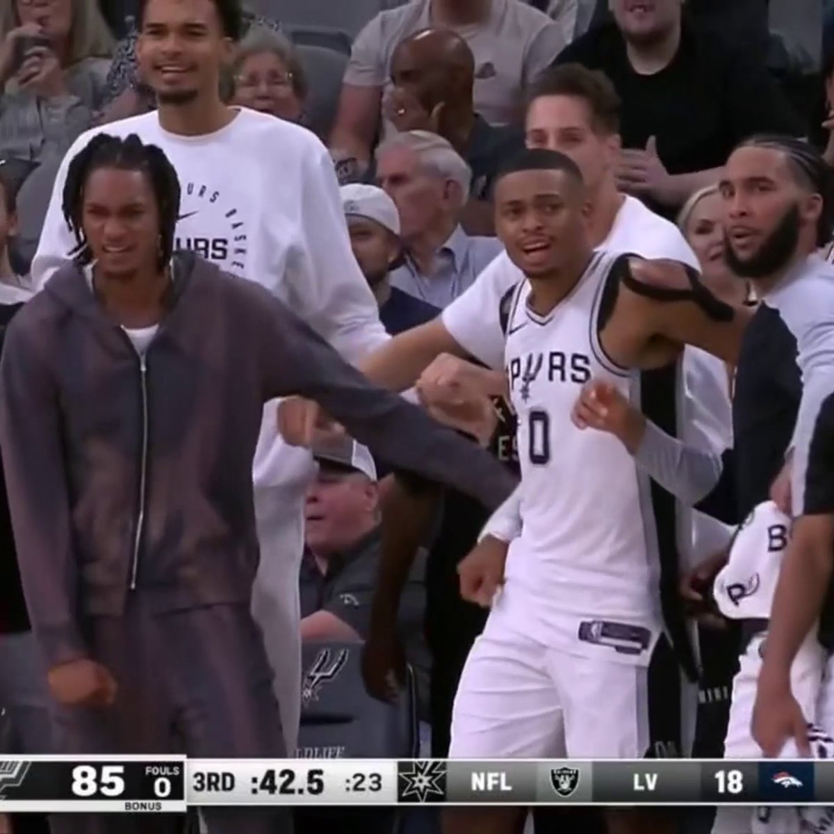 STEPHON CASTLE OMG 💥 Wait for the bench reaction 😂
