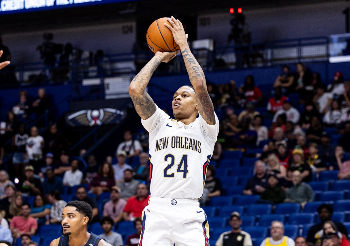 Hawk Hoopin' 18 PTS to start Year 2