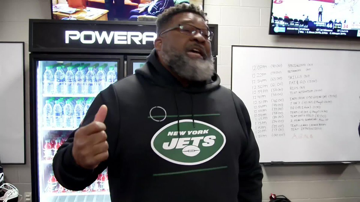 LOT of #Jets fans seem not happy about the idea of Todd Downing taking over as offensive coordinator if Nathaniel Hackett is fired My question: What about this guy❓