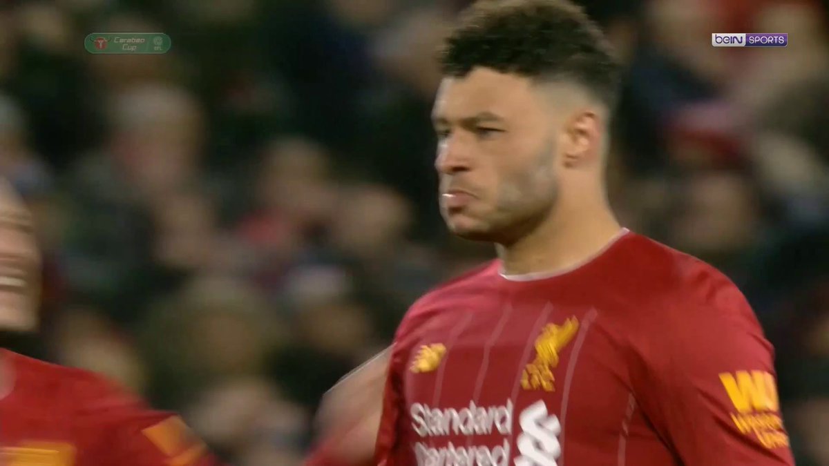 👀 Le 30 octobre 2019, Liverpool et Arsenal nous ont offert un match sensationnel ! 🔥 5-5, des buts iconiques, un Özil spectaculaire... On ne s'en lasse pas ! #CarabaoCup #BestOf
