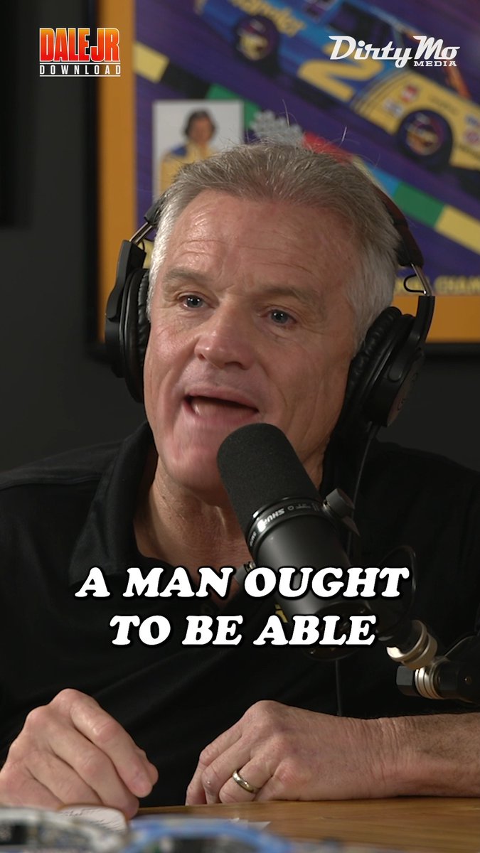 .Kenny Wallace reacts to the BIGGEST WRECK IN CUP SERIES HISTORY how only he can 💥