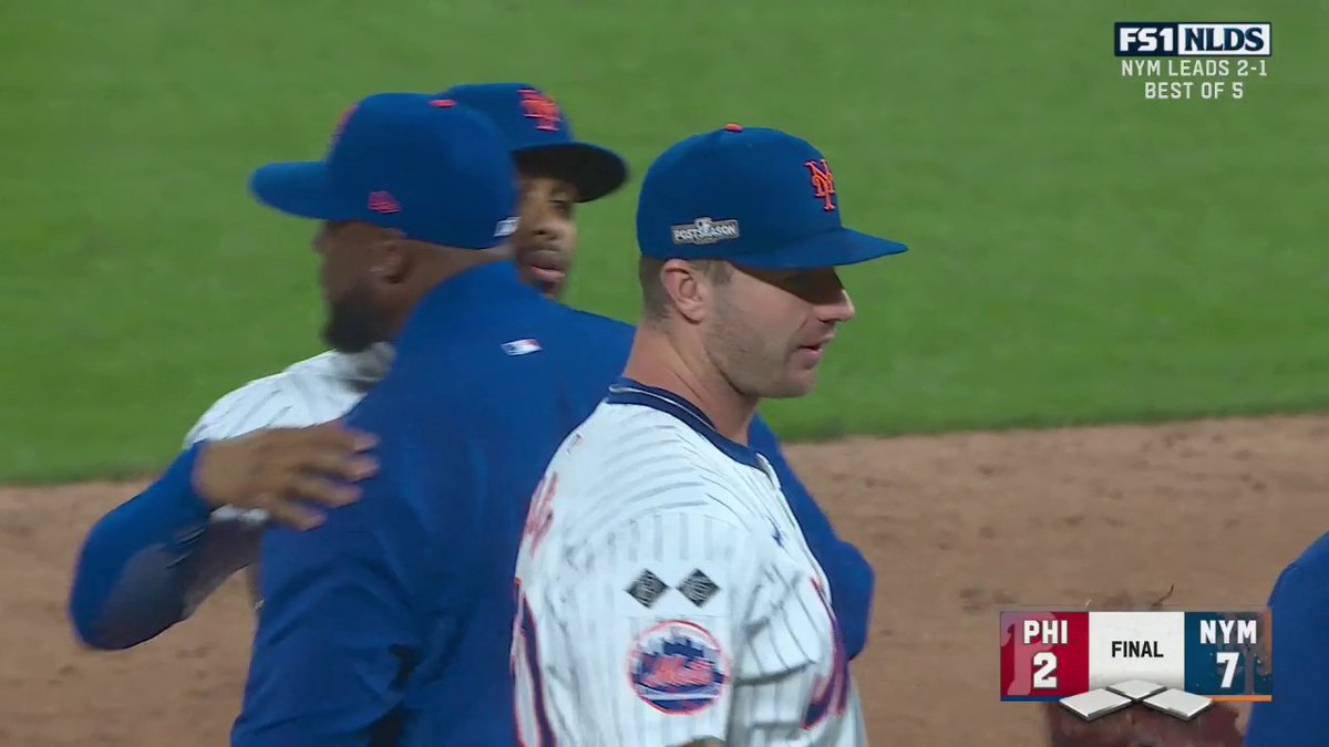 OMG. The Mets take a 2-1 series lead!!🍎