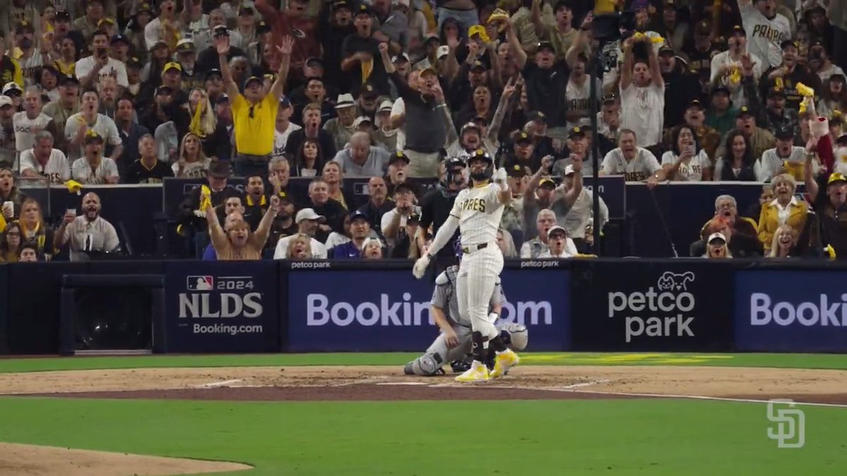 Fernando Tatis leads the league in aura