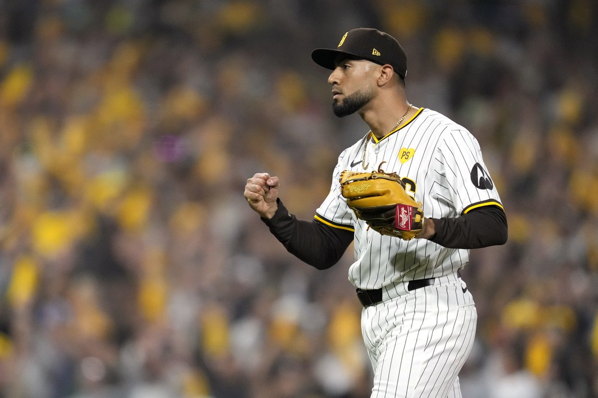 Lo trajeron para completar los últimos 4 outs y Robert Suárez cerró el juego.