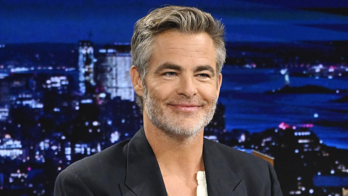 Chris Pine in The Princess Diaries 3 is exactly what we need right now! #FallonTonight