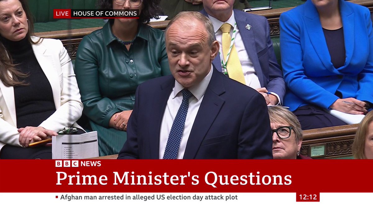 Lib Dem leader Ed Davey asks the PM why he’s ruled out negotiating a youth mobility scheme with the EU, which would be “so good for young people” Keir Starmer says “we do need a better deal with the EU” #PMQs