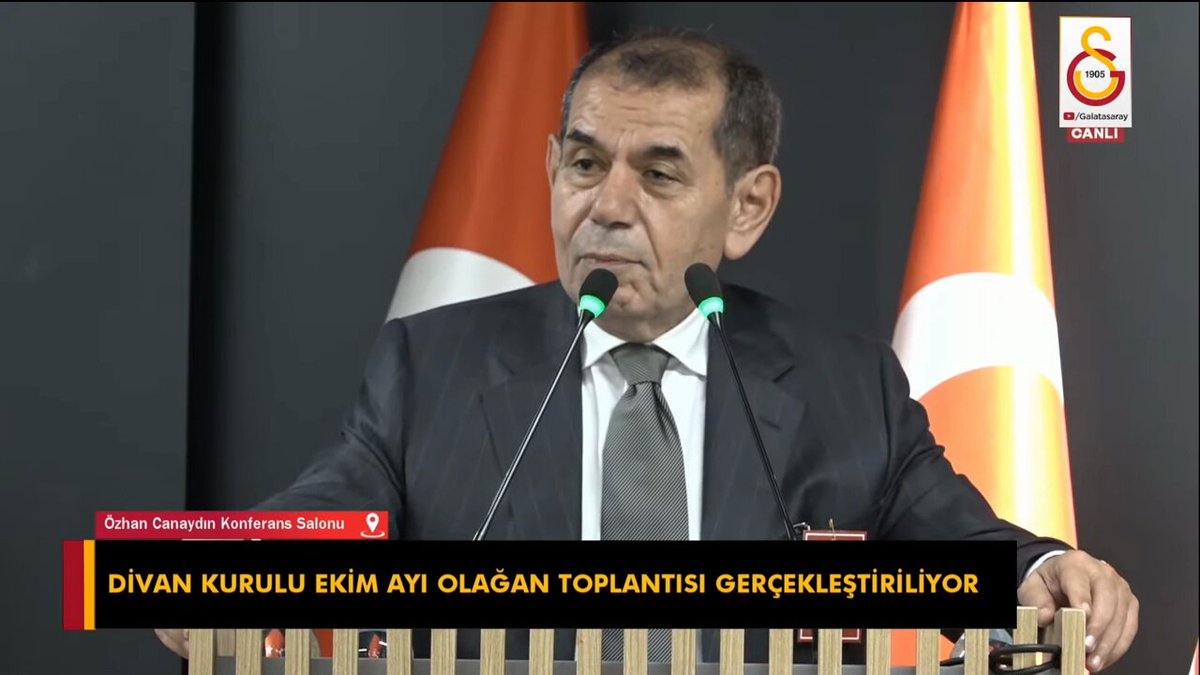 Galatasaray'ın haklarının korunması konusunda yapılan eleştiri hakkında Dursun Özbek: "Ne dediğimi bilmeden neden itham ediyorsunuz? Yanımda mıydın sen benim?" Süheyl Batum: "Sayın başkan bu masa altında olmaz, açık olur." Dursun Özbek: "Lütfen dinle. Heyecanlanma. Koskoca profesörün böyle ortada konuşması doğru değil. 'Başkan önemsemiyor' hadi ya? Hadi ya? Ben ve yönetimimiz her şeyi en yüksek seviyede önemsiyor ve gereğini yapıyoruz."