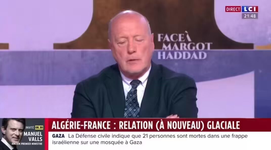 🇲🇦 🇩🇿 🇫🇷 FLASH | Renaud Girard, grand reporter au #Figaro, a profité des attaques du président #Tebboune, pour rappeler que « l’#Algérie a un #Sahara grâce à la #France ». « #DeGaulle voulait rendre au #Maroc ses terres. Les marocains ont dit non et ont préféré discuter avec leurs frères algériens ».