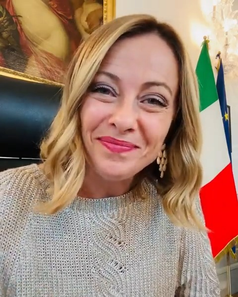 Nuove tasse che gravano sui cittadini? FALSO. Quello avveniva con la sinistra. Il nostro Governo è al lavoro per una manovra che rilanci l’economia e migliori la vita dei cittadini.