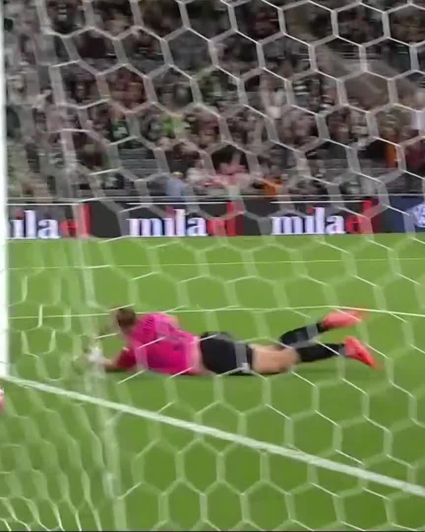 History in the making! Vilde Hasund with Hammarby's first ever UWCL group stage goal! Watch live for free on DAZN ▶️ #UWCL #UWCLonDAZN