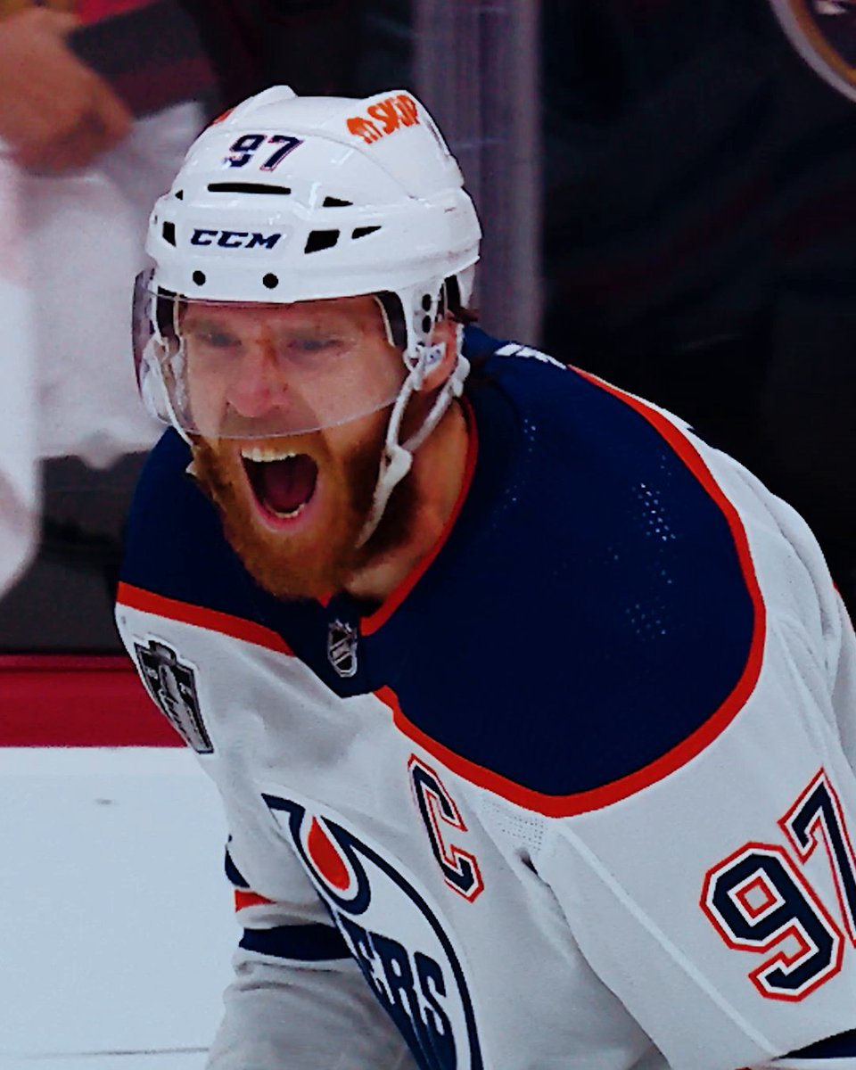 Connor's Comeback 😮‍💨 #NHLFaceOff 📺: Edmonton Oilers season opener against the Winnipeg Jets TONIGHT at 10p ET on Sportsnet and TVA Sports