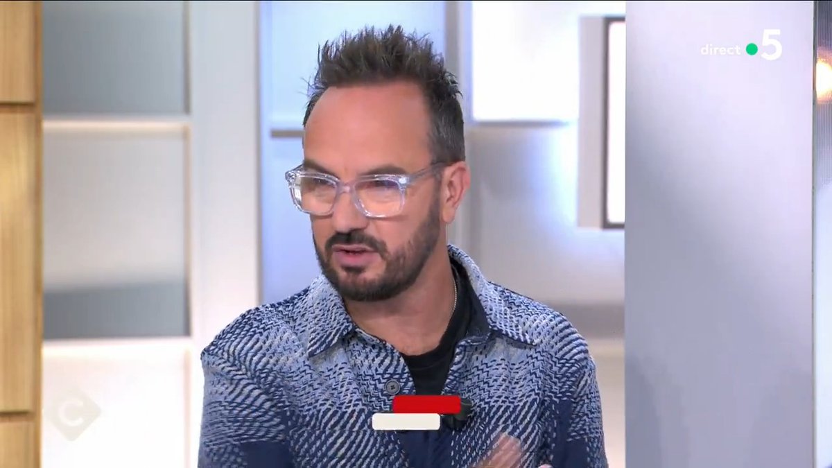 🌈 “Toutes les semaines, j’ai des messages de menace de mort. Cette dissolution nous a fait du mal car elle a libéré une certaine parole. Les extrêmes se sentent autorisés.” Jarry raconte l’accentuation du cyber-harcèlement homophobe depuis la dissolution #CàVous